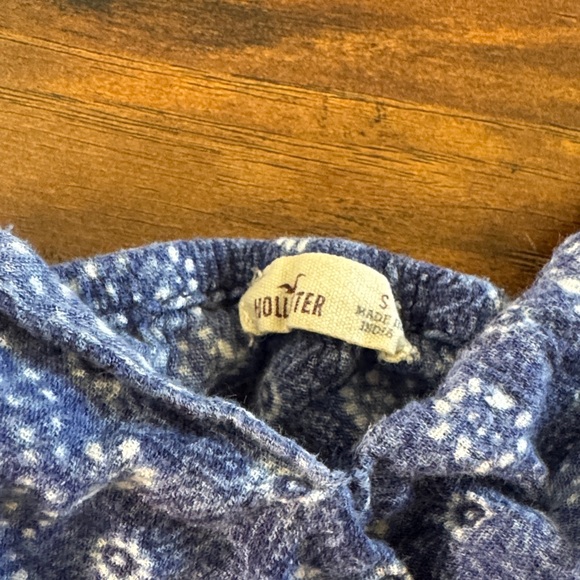 Hollister Blue Floral Camisole Top - Picture 2 of 3